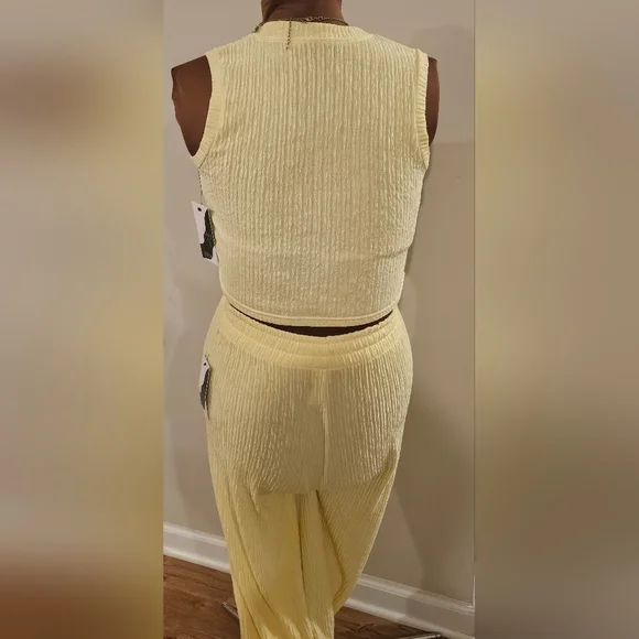 Yellow Sleeveless 2 Pc Set Sz L - Picture 4 of 5